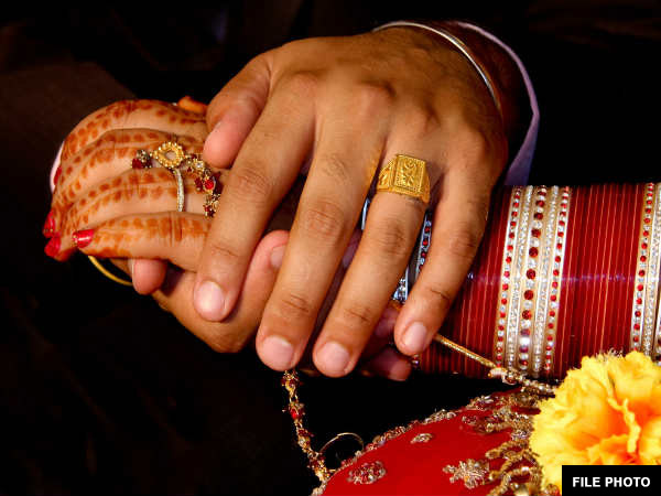 ২৫ কিলোমিটার ম্যারাথন দৌড়ে তবেই বিয়ে করলেন দম্পতি ২৫ কিলোমিটার ম্যারাথন দৌড়ে তবেই বিয়ে করলেন দম্পতি