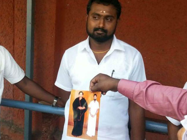 মায়ের সম্পত্তিতে ভাগ বসাতে উড়ে এসে জুড়ে বসলেন জয়ললিতার 'ছেলে' মায়ের সম্পত্তিতে ভাগ বসাতে উড়ে এসে জুড়ে বসলেন জয়ললিতার 'ছেলে'