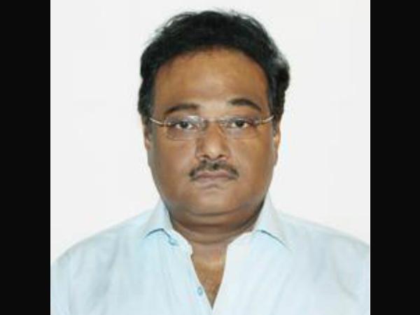 পকেটে ৮-১০ লক্ষ থাকলেই চাকরি, টেট-ভেট নিয়ে তৃণমূলকে বিশ্বাসঘাতক বললেন শমীক পকেটে ৮-১০ লক্ষ থাকলেই চাকরি, টেট-ভেট নিয়ে তৃণমূলকে বিশ্বাসঘাতক বললেন শমীক