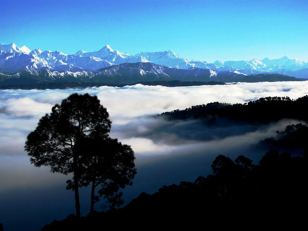 কৌশানীর উপরে কবিতা