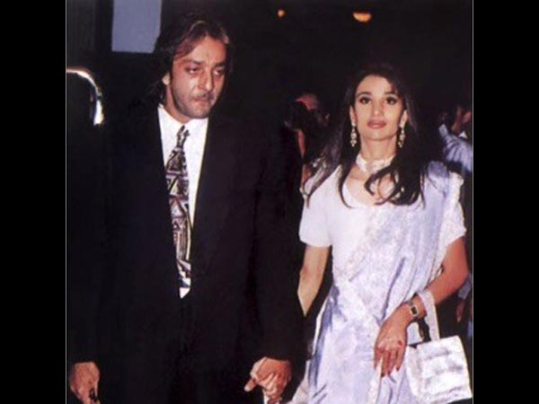 সঞ্জয় দত্ত-রিয়া পিল্লাই
