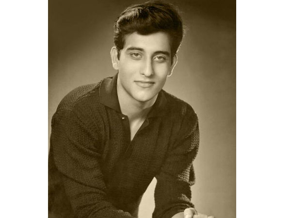 নন ফিল্মি ব্যাকগ্রাউন্ড