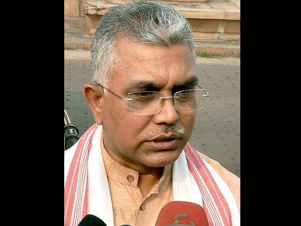 রামনবমী পালন যদি ধর্মীয় মেরুকরণ হয়, তবে মেরুকরণ করব, আটকে দেখাক : দিলীপ রামনবমী পালন যদি ধর্মীয় মেরুকরণ হয়, তবে মেরুকরণ করব, আটকে দেখাক : দিলীপ