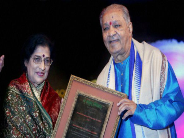 শাস্ত্রীয় সঙ্গীতের খ্যাতনামা শিল্পী কিশোরী আমোনকর প্রয়াত শাস্ত্রীয় সঙ্গীতের খ্যাতনামা শিল্পী কিশোরী আমোনকর প্রয়াত