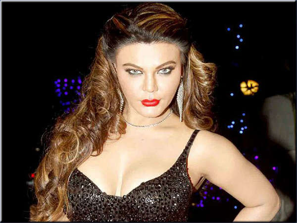 পাঞ্জাব পুলিশের হাতে গ্রেফতার রাখী সাওয়ন্ত পাঞ্জাব পুলিশের হাতে গ্রেফতার রাখী সাওয়ন্ত