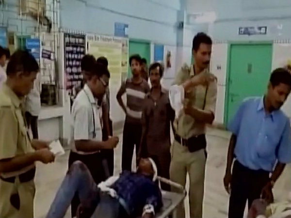 সেলফির ঘোরে প্রাণ গেল চার বন্ধুর সেলফির ঘোরে প্রাণ গেল চার বন্ধুর