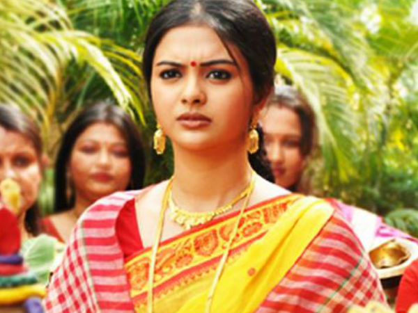 'ইচ্ছেনদী'-র ইতি, এবার বিয়ের পিঁড়িতে মেঘলা ওরফে সোলাঙ্কি! তাহলে অভিনয় কেরিয়ারের কী হবে? 'ইচ্ছেনদী'-র ইতি, এবার বিয়ের পিঁড়িতে মেঘলা ওরফে সোলাঙ্কি! তাহলে অভিনয় কেরিয়ারের কী হবে?