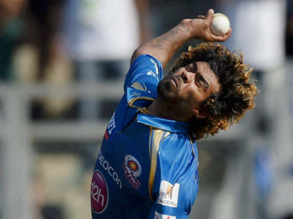 মুম্বইয়ের বোলিং