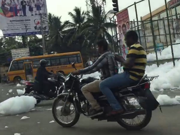 সমস্যা ট্রাফিকেরও