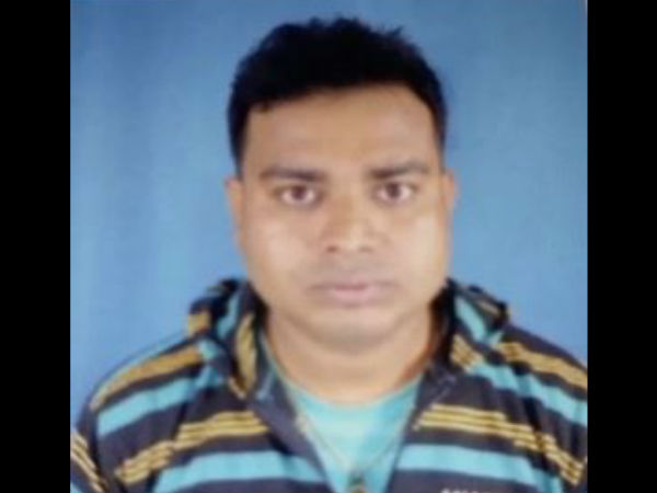 অ্যাসিড হামলার শিকার যুবক, ঘটনায় চাঞ্চল্য এলাকায় অ্যাসিড হামলার শিকার যুবক, ঘটনায় চাঞ্চল্য এলাকায়