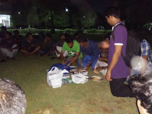 গোহত্যা বিতর্ক: আইআইটিতে 'বিফ-ফেস্ট', মালেগাঁওতে ধুন্ধুমার গোহত্যা বিতর্ক: আইআইটিতে 'বিফ-ফেস্ট', মালেগাঁওতে ধুন্ধুমার