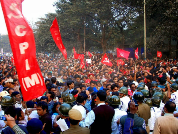 নবান্ন অভিযান রুখতে কলকাতা যেন দূর্গ, সফল হবে কি বামেদের কর্মসূর্চি নবান্ন অভিযান রুখতে কলকাতা যেন দূর্গ, সফল হবে কি বামেদের কর্মসূর্চি