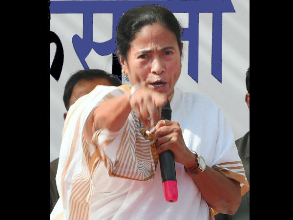 বিজেপি হিন্দু ধর্মের কলঙ্ক, ওদের থেকে সাবধান থাকার পরামর্শ মমতার বিজেপি হিন্দু ধর্মের কলঙ্ক, ওদের থেকে সাবধান থাকার পরামর্শ মমতার