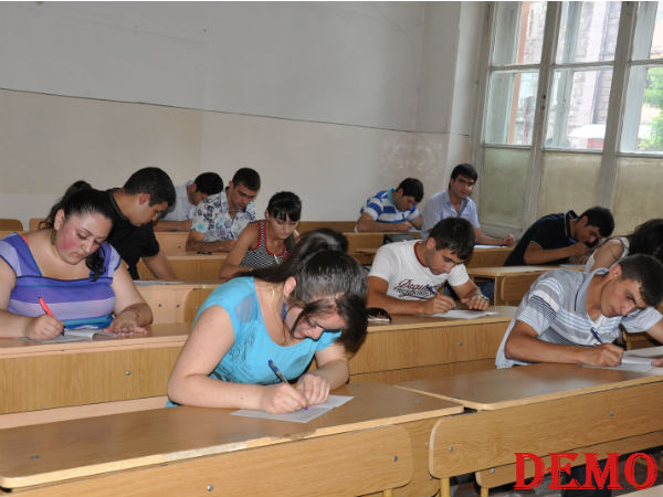 NEET পরীক্ষা দিতে এসে ছাত্রীদের অন্তর্বাস খুলতে হল পরীক্ষকের নির্দেশে NEET পরীক্ষা দিতে এসে ছাত্রীদের অন্তর্বাস খুলতে হল পরীক্ষকের নির্দেশে