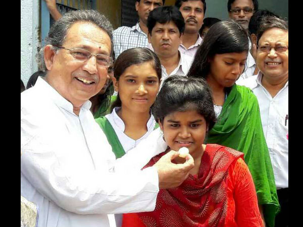 ধর্ম বিতর্কের ঊর্দ্ধে উঠে এক অনন্য নজির হাওড়া প্রশমার, যে কাহিনী সকলকে গর্বিত করবে ধর্ম বিতর্কের ঊর্দ্ধে উঠে এক অনন্য নজির হাওড়া প্রশমার, যে কাহিনী সকলকে গর্বিত করবে
