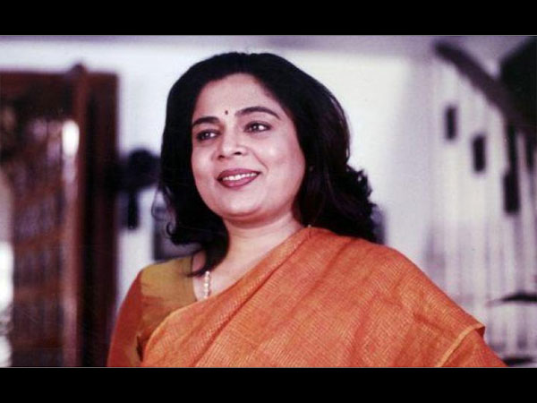 কিছুদিন আগেই প্রয়াত হয়েছেন সলমনের অনস্ক্রিন মা রিমা লাগু, মৃত্যর আসল কারণ জানালেন স্বামী বিবেক! কিছুদিন আগেই প্রয়াত হয়েছেন সলমনের অনস্ক্রিন মা রিমা লাগু, মৃত্যর আসল কারণ জানালেন স্বামী বিবেক!