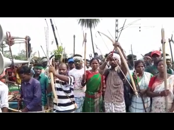 পাহাড় জ্বলছে, এবার জঙ্গলমহলেও আশঙ্কার মেঘ পাহাড় জ্বলছে, এবার জঙ্গলমহলেও আশঙ্কার মেঘ