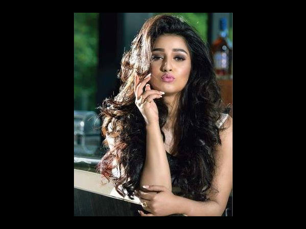 টলি ইন্ডাস্ট্রিতে আরও এক রাজ-শুভশ্রী কাহিনি, সম্পর্ক কি ভাঙল সৃজিত ও ঋতাভরীর টলি ইন্ডাস্ট্রিতে আরও এক রাজ-শুভশ্রী কাহিনি, সম্পর্ক কি ভাঙল সৃজিত ও ঋতাভরীর