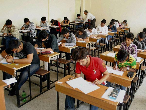 যৌন 'ফ্যান্টাসি'তে পরীক্ষার খাতা ভরাল দ্বাদশ শ্রেণির ছাত্র যৌন 'ফ্যান্টাসি'তে পরীক্ষার খাতা ভরাল দ্বাদশ শ্রেণির ছাত্র