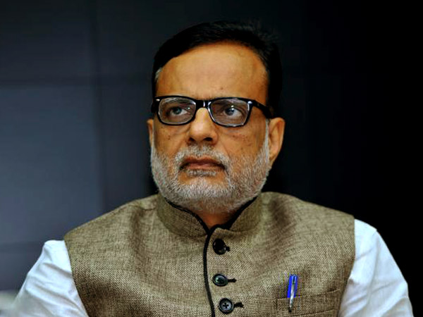 হাসমুখ আদিয়া