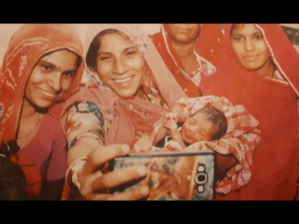 ৩০ জুন মধ্যরাতে জন্মানো শিশুর নাম রাখা হল 'জিএসটি' ৩০ জুন মধ্যরাতে জন্মানো শিশুর নাম রাখা হল 'জিএসটি'