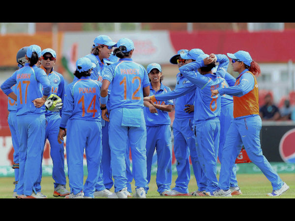 অস্ট্রেলিয়াকে হারিয়ে বিশ্বকাপের ফাইনালে মিতালি বাহিনী অস্ট্রেলিয়াকে হারিয়ে বিশ্বকাপের ফাইনালে মিতালি বাহিনী