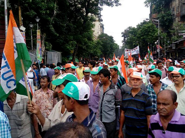 বিজেপি ভারত ছাড়ো, ধর্মতলায় ২১ জুলাইয়ের সভা মঞ্চ থেকে ডাক বিজেপি ভারত ছাড়ো, ধর্মতলায় ২১ জুলাইয়ের সভা মঞ্চ থেকে ডাক
