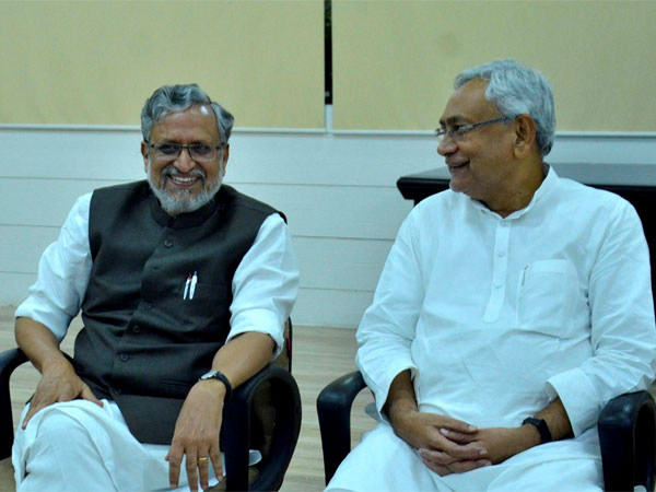 বিহার বিধানসভায় সংখ্যাগরিষ্ঠতার প্রমাণ দেবেন নীতীশ-সুশীল বিহার বিধানসভায় সংখ্যাগরিষ্ঠতার প্রমাণ দেবেন নীতীশ-সুশীল