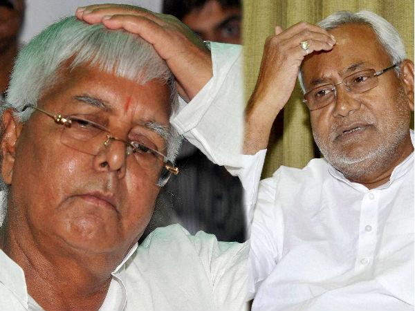লালু পরিবারের দুর্নীতি নিয়ে বৈঠকে জেডিইউ, বিহারে জোট সরকার কি বিপন্ন লালু পরিবারের দুর্নীতি নিয়ে বৈঠকে জেডিইউ, বিহারে জোট সরকার কি বিপন্ন