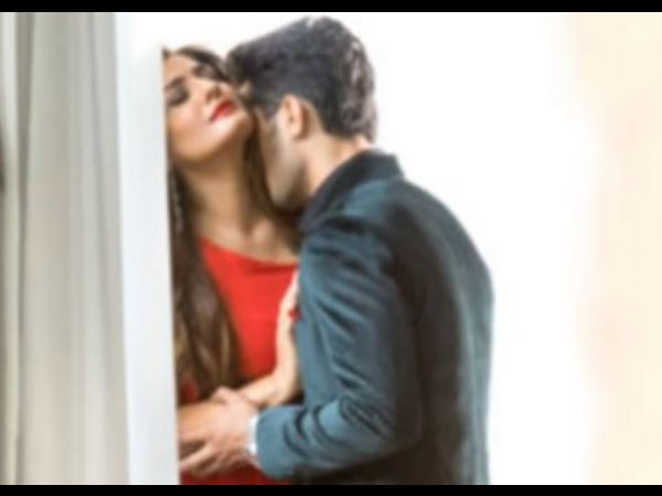 রবিনা কে চুমু খেতে গিয়ে হাত পা কেঁপে গেল এই তরুন অভিনেতার রবিনা কে চুমু খেতে গিয়ে হাত পা কেঁপে গেল এই তরুন অভিনেতার