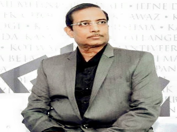শাহরুখ ও সলমনের জন্য প্রায় পথের ভিখিরি হয়েছেন এই ব্যক্তি শাহরুখ ও সলমনের জন্য প্রায় পথের ভিখিরি হয়েছেন এই ব্যক্তি