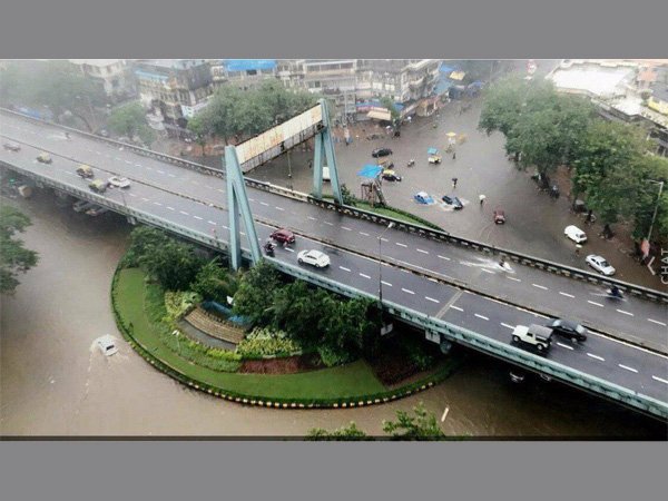 মুম্বই পুলিশের ঘোষণা