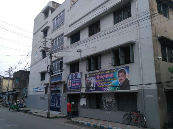 ইংরেজি মাধ্যম স্কুলের সঙ্গে পাল্লা দিচ্ছে বেহালার এই সরকারি স্কুল ইংরেজি মাধ্যম স্কুলের সঙ্গে পাল্লা দিচ্ছে বেহালার এই সরকারি স্কুল