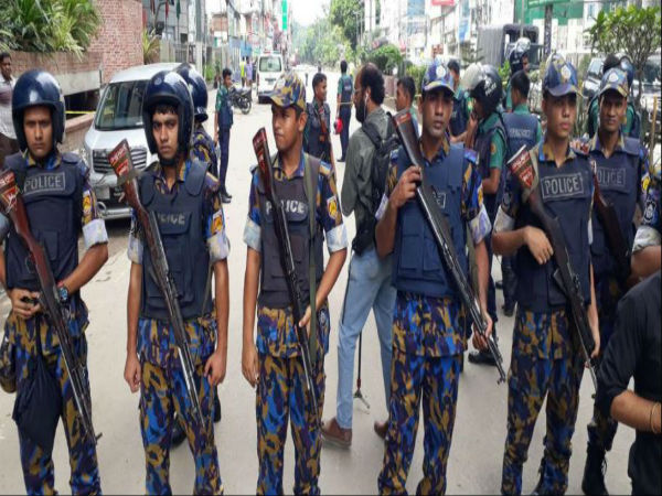 বঙ্গবন্ধুর স্মরণে শোক মিছিলে জঙ্গি হামলার ছক বানচাল বঙ্গবন্ধুর স্মরণে শোক মিছিলে জঙ্গি হামলার ছক বানচাল