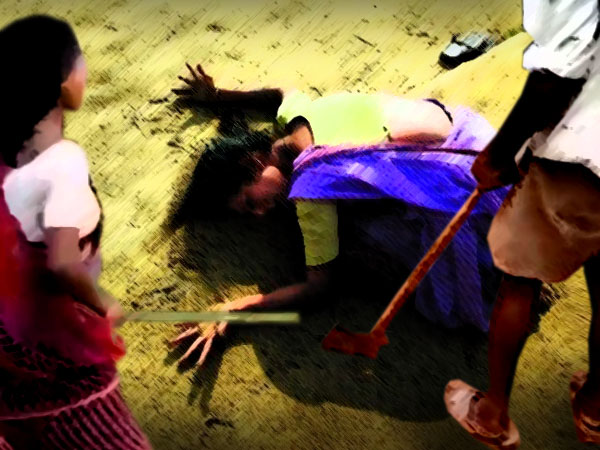 ডাইনি অপবাদে বাড়ির লোকের হাতেই খুন মহিলা ডাইনি অপবাদে বাড়ির লোকের হাতেই খুন মহিলা