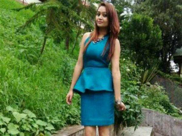 কলকাতায় মৃত বিমানসেবিকার মৃত্যু নিয়ে ক্রমশ ঘনীভূত রহস্য কলকাতায় মৃত বিমানসেবিকার মৃত্যু নিয়ে ক্রমশ ঘনীভূত রহস্য