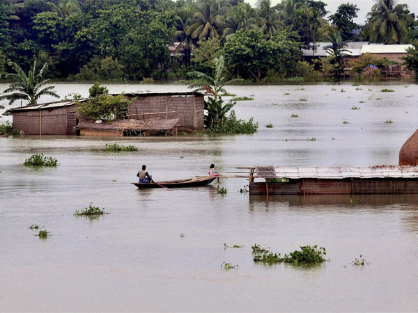 বইছে নদীর স্রোত বইছে নদীর স্রোত