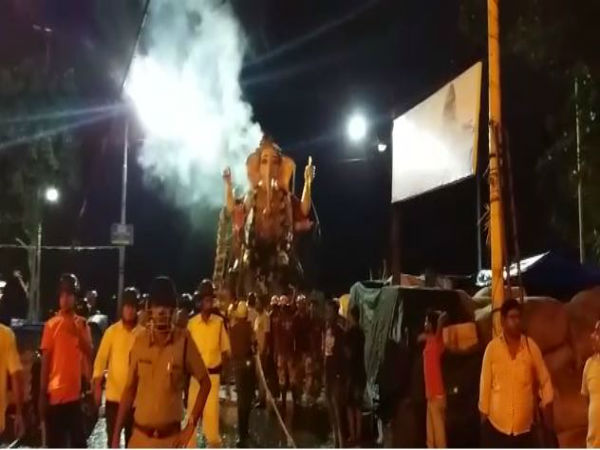 বাজে কদমতলা ঘাটে গণেশ নিরঞ্জনের সময় দুর্ঘটনা, মৃত ৩, আশঙ্কাজনক ৭ বাজে কদমতলা ঘাটে গণেশ নিরঞ্জনের সময় দুর্ঘটনা, মৃত ৩, আশঙ্কাজনক ৭