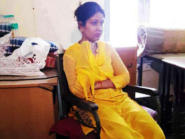 এই মহিলার ৩ স্বামী, এক প্রেমিক, আপাতত বাস শ্রীঘরে এই মহিলার ৩ স্বামী, এক প্রেমিক, আপাতত বাস শ্রীঘরে