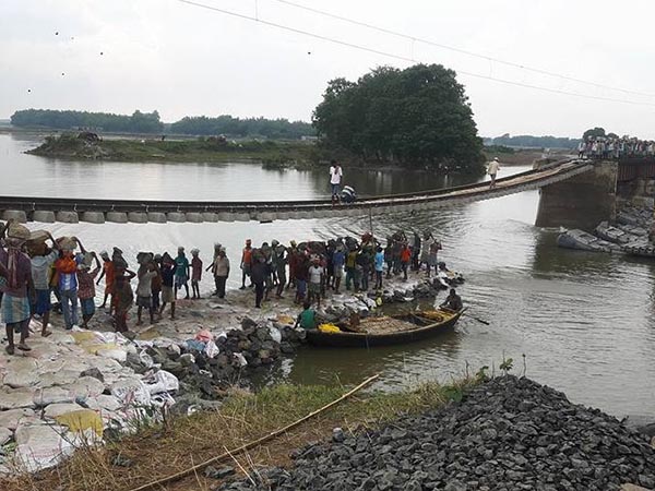 এনজেপি-র সঙ্গে রেল যোগাযোগ কবে থেকে, দেখুন ছবি এনজেপি-র সঙ্গে রেল যোগাযোগ কবে থেকে, দেখুন ছবি