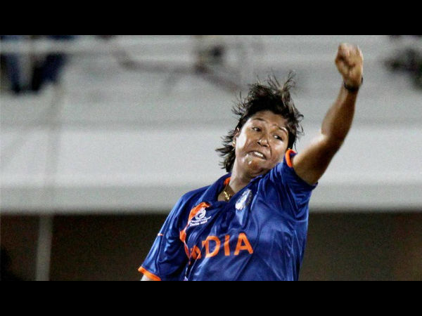 ঝুলনকে স্বীকৃতি এয়ার ইন্ডিয়ার ঝুলনকে স্বীকৃতি এয়ার ইন্ডিয়ার