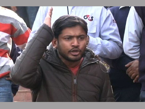 কানহাইয়া কুমারের সভা ঘিরে উত্তাল যাদবপুর, এবিভিপি-এসএফআই হাতাহাতি কানহাইয়া কুমারের সভা ঘিরে উত্তাল যাদবপুর, এবিভিপি-এসএফআই হাতাহাতি