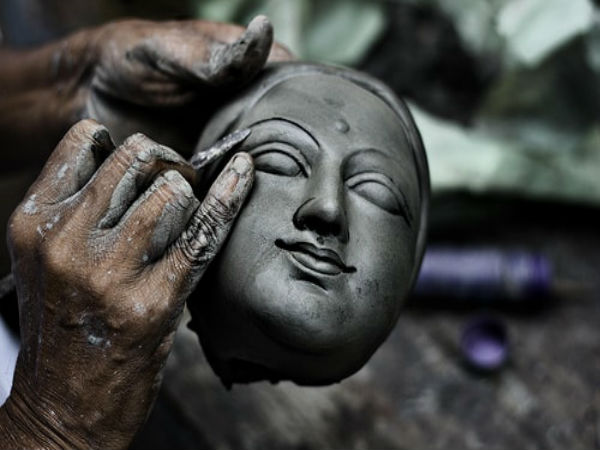 মহালয়ার একমাসও বাকি নেই, কুমোরটুলিতে ব্যস্ততা চরমে মহালয়ার একমাসও বাকি নেই, কুমোরটুলিতে ব্যস্ততা চরমে