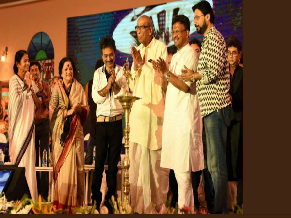 প্রকাশিত হল মমতা বন্দ্যোপাধ্যায়ের লেখা ও সুর দেওয়া গান প্রকাশিত হল মমতা বন্দ্যোপাধ্যায়ের লেখা ও সুর দেওয়া গান