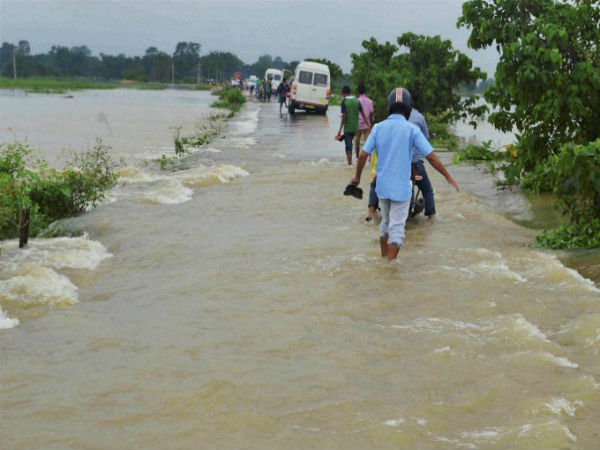 উদ্বিঘ্ন মুখ্যমন্ত্রী, এই বিষয়ে ফোনে কথা মুখ্যসচিবের সঙ্গে উদ্বিঘ্ন মুখ্যমন্ত্রী, এই বিষয়ে ফোনে কথা মুখ্যসচিবের সঙ্গে
