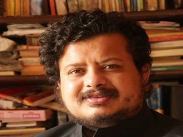 দলে থাকছেন কি ঋতব্রত, ট্যুইটার ঘিরে জল্পনা দলে থাকছেন কি ঋতব্রত, ট্যুইটার ঘিরে জল্পনা
