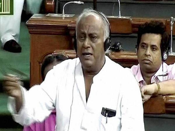 নারদ কাণ্ড: সৌগত রায়কে এমনই নির্দেশ সিবিআই-এর নারদ কাণ্ড: সৌগত রায়কে এমনই নির্দেশ সিবিআই-এর