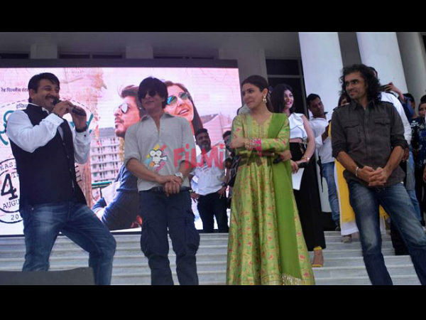 ভোজপুরী সিনেমায় অভিনয় করতে চলেছেন শাহরুখ খান! ভোজপুরী সিনেমায় অভিনয় করতে চলেছেন শাহরুখ খান!