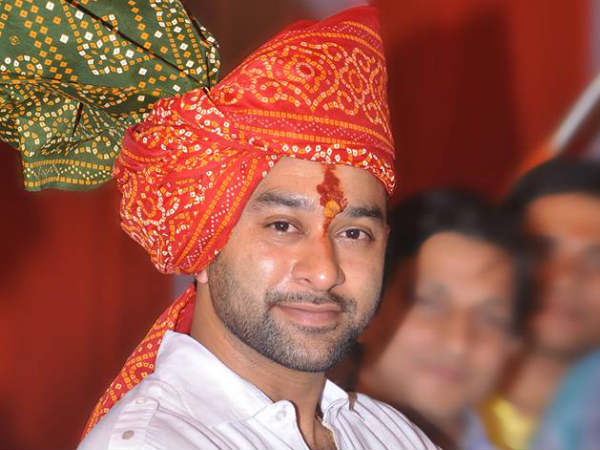 নিজেই নিজেকে গুলি করে খুনের ছক কষেছিলেন এই রাজনীতিক, কেন এমন ষড়যন্ত্র নিজেই নিজেকে গুলি করে খুনের ছক কষেছিলেন এই রাজনীতিক, কেন এমন ষড়যন্ত্র