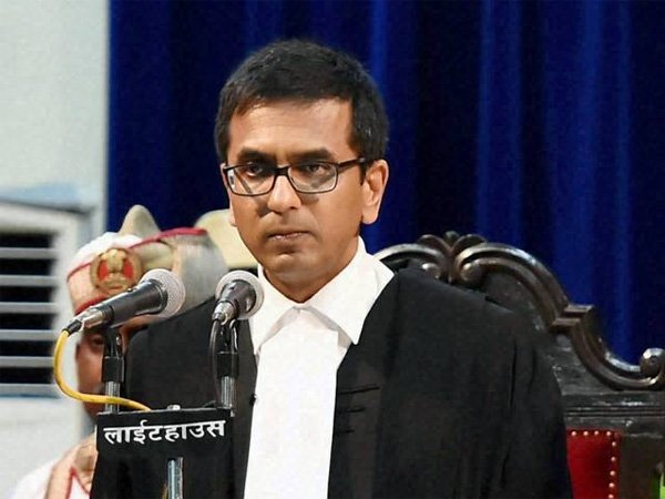 বাবার 'ঐতিহাসিক ভুল' ৪১ বছর পর শুধরে দিলেন বিচারপতি ছেলে বাবার 'ঐতিহাসিক ভুল' ৪১ বছর পর শুধরে দিলেন বিচারপতি ছেলে